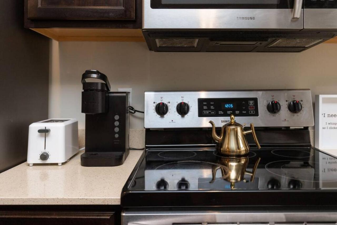 Stylish And Comfortable 1-Br In The Heart Of Детройт Екстериор снимка